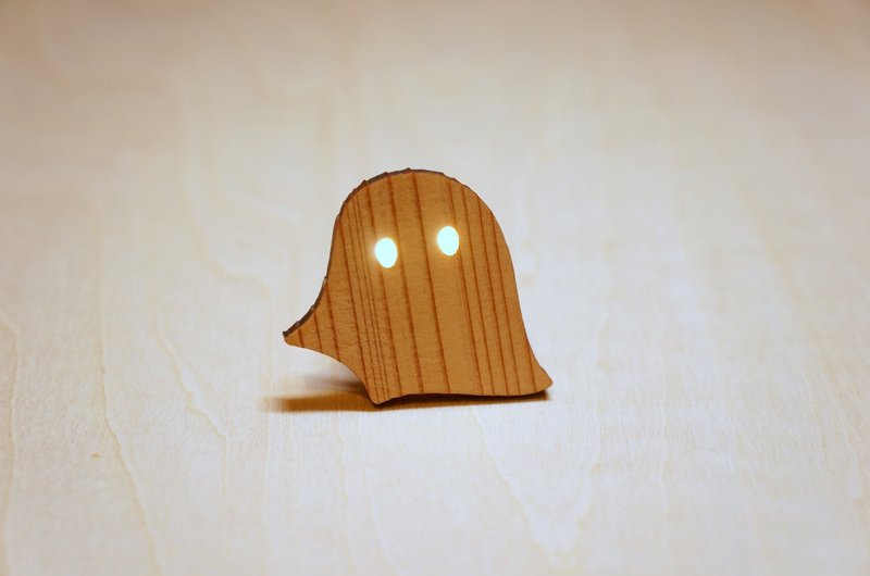 Ghost puzzle LED badge SUGI Kumamoto Oguni Sugi No.10 - 胸针 - 木头 咖啡色