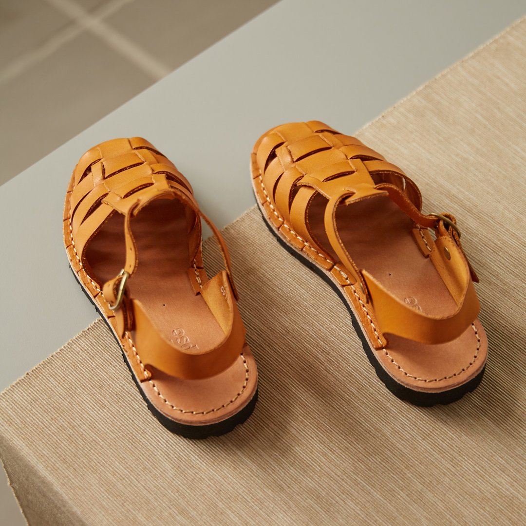 Copse / Teak Sandal - Mustard - 男女凉鞋 - 真皮 橘色