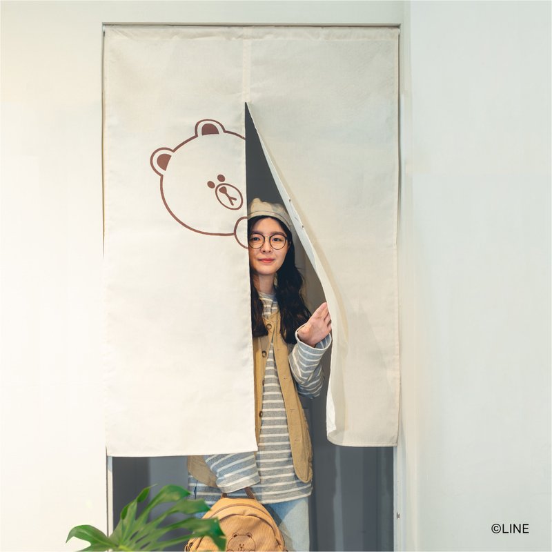 熊大帆布门帘・Pinkoi | LINE FRIENDS Special Edition - 海报/装饰画/版画 - 棉．麻 