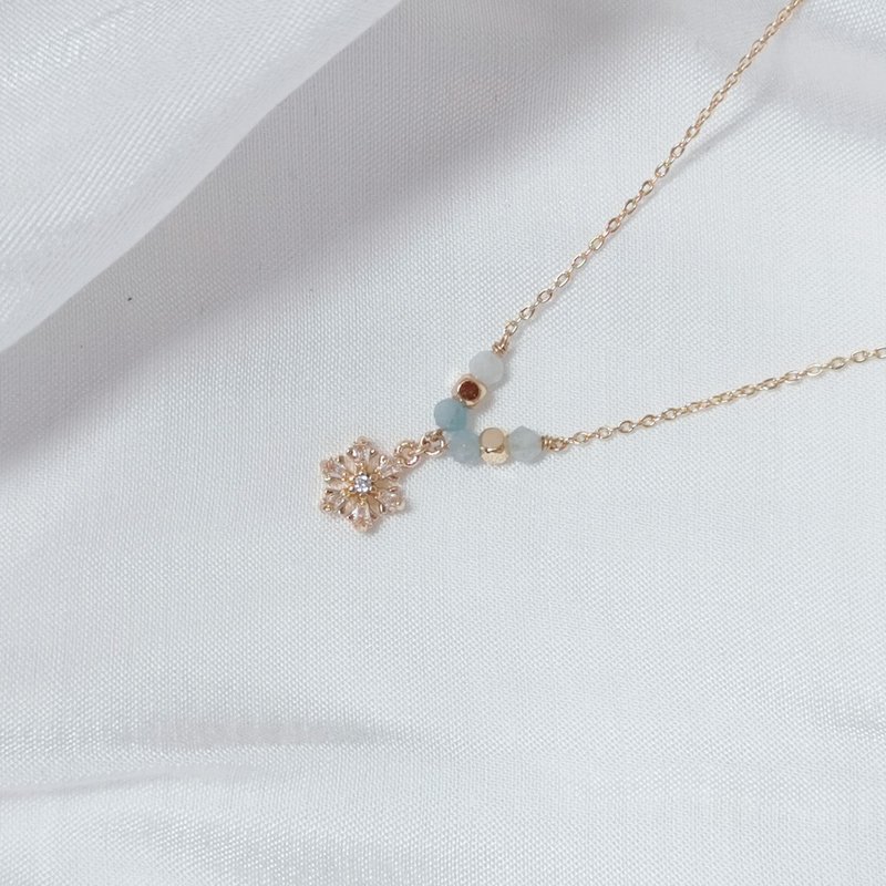 【定制化礼物】雪花片片 - 天然石项链 海蓝宝 - 项链 - 半宝石 蓝色