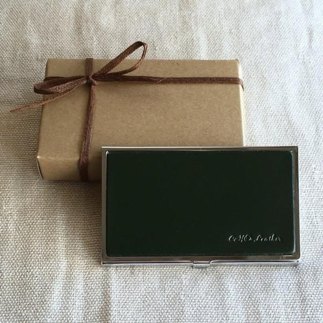 Custom made embossed code van card case 【bottle green】 - 名片夹/名片盒 - 真皮 绿色