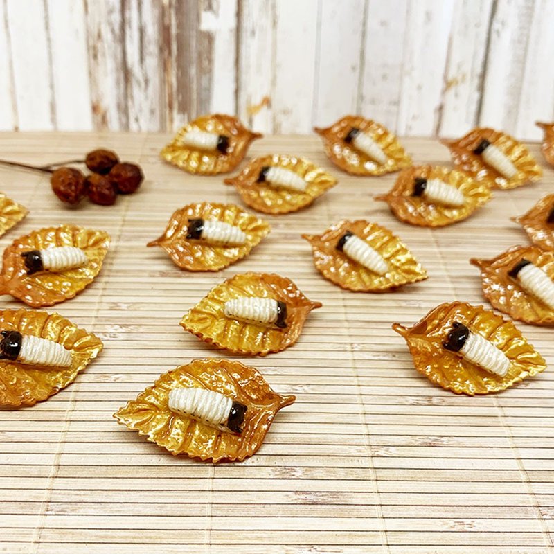 【微距食界】手作 甲虫 幼虫 胸针 别针 - 胸针 - 树脂 多色