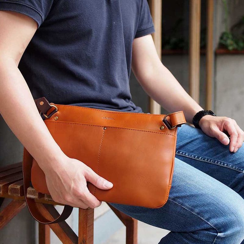 日本直率 植鞣牛革侧背/手拿包Made in Japan by Less Design - 侧背包/斜挎包 - 真皮 