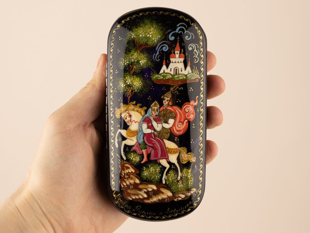 Sunglass case, Hand Painted Eyeglass Case, Signed Glasses case personalized - 眼镜/眼镜框 - 其他材质 