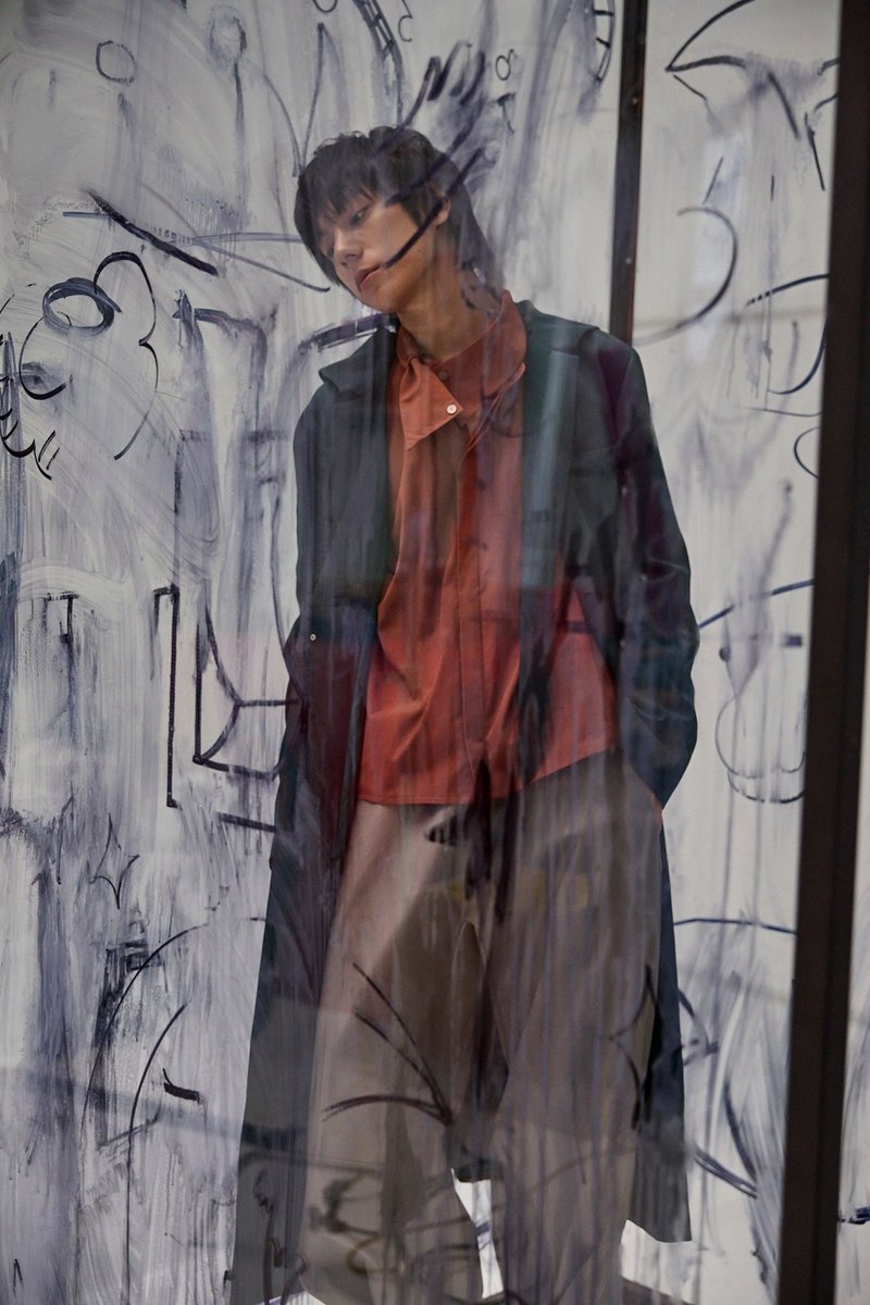 V领饰片连帽大衣 - 女装休闲/机能外套 - 其他材质 