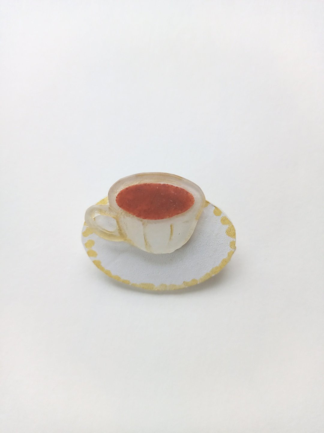 Henteco brooch Pure coffee milk coffee - 胸针 - 塑料 白色