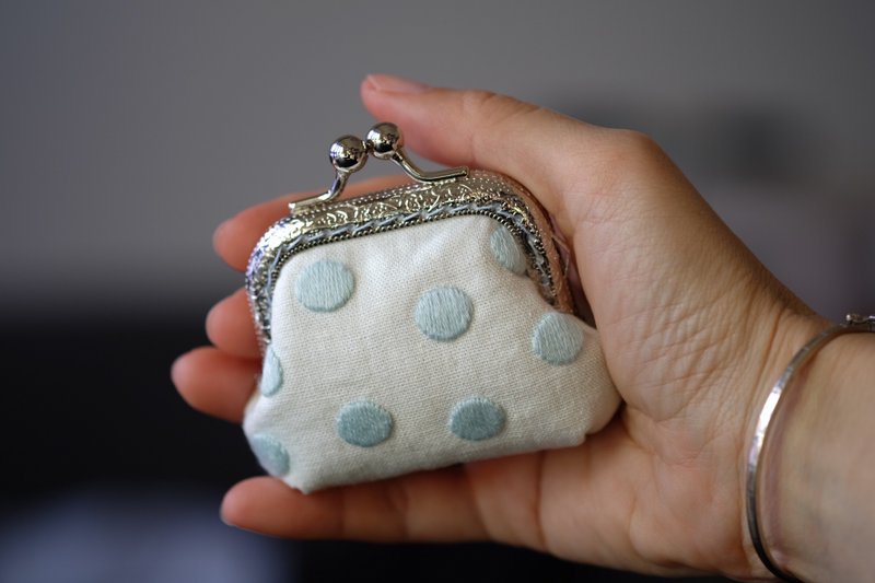 CaCa Crafts | 手工刺绣 【薄荷糖】迷你刺绣口金包 - 零钱包 - 绣线 