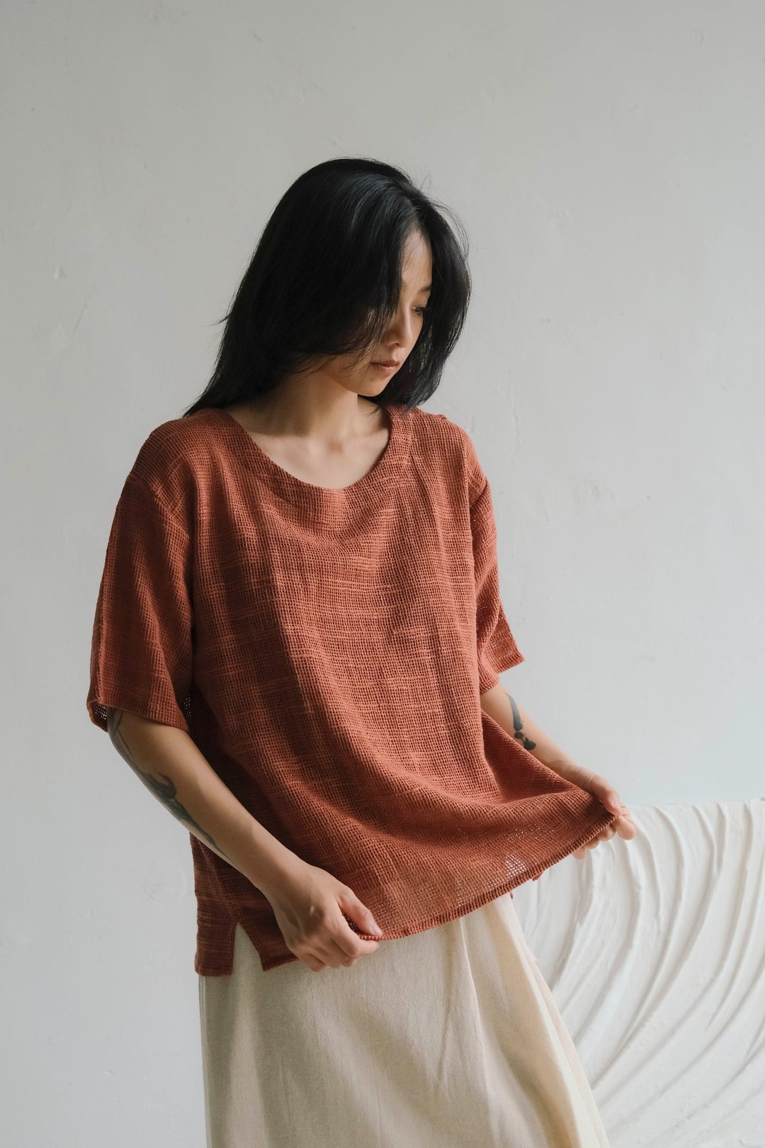 圆领网格针织短袖上衣 / Hemp 砖橘 - 女装上衣 - 棉．麻 橘色