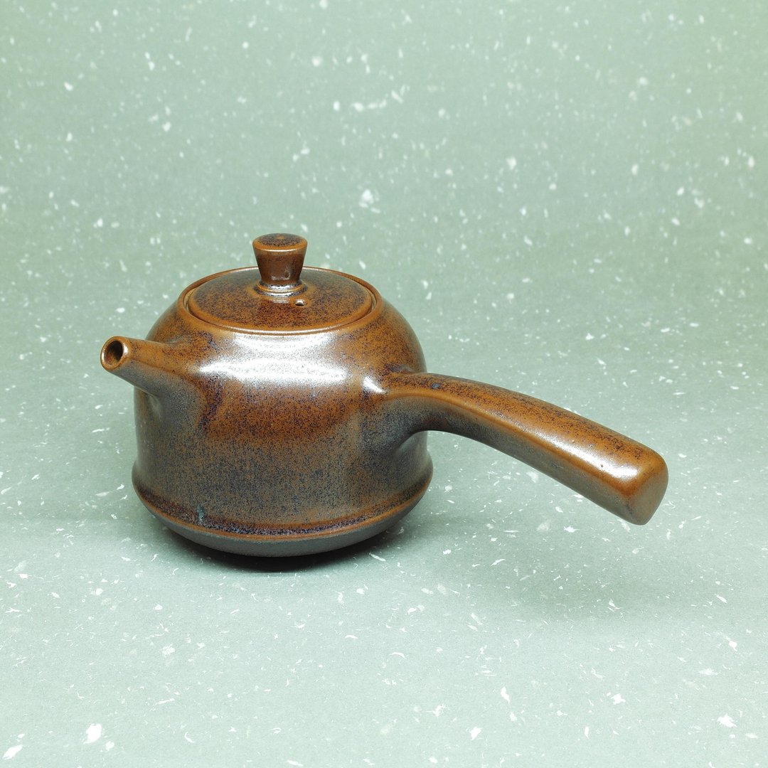 铁釉 炮管嘴 钟形 侧把 茶壶 手作陶艺 茶道具 - 茶具/茶杯 - 陶 咖啡色