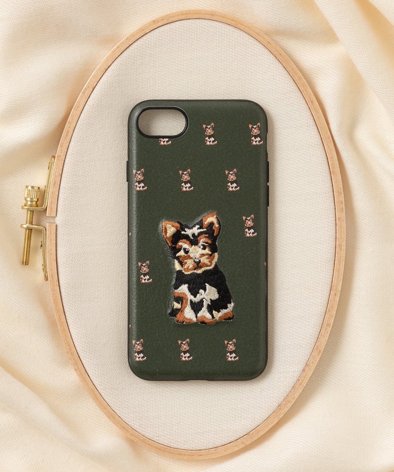 立體刺繡手機殼 iPhone SE/7/8 PBAT PU合成皮革 狗狗x深橄榄色 - 手机壳/手机套 - 聚酯纤维 多色