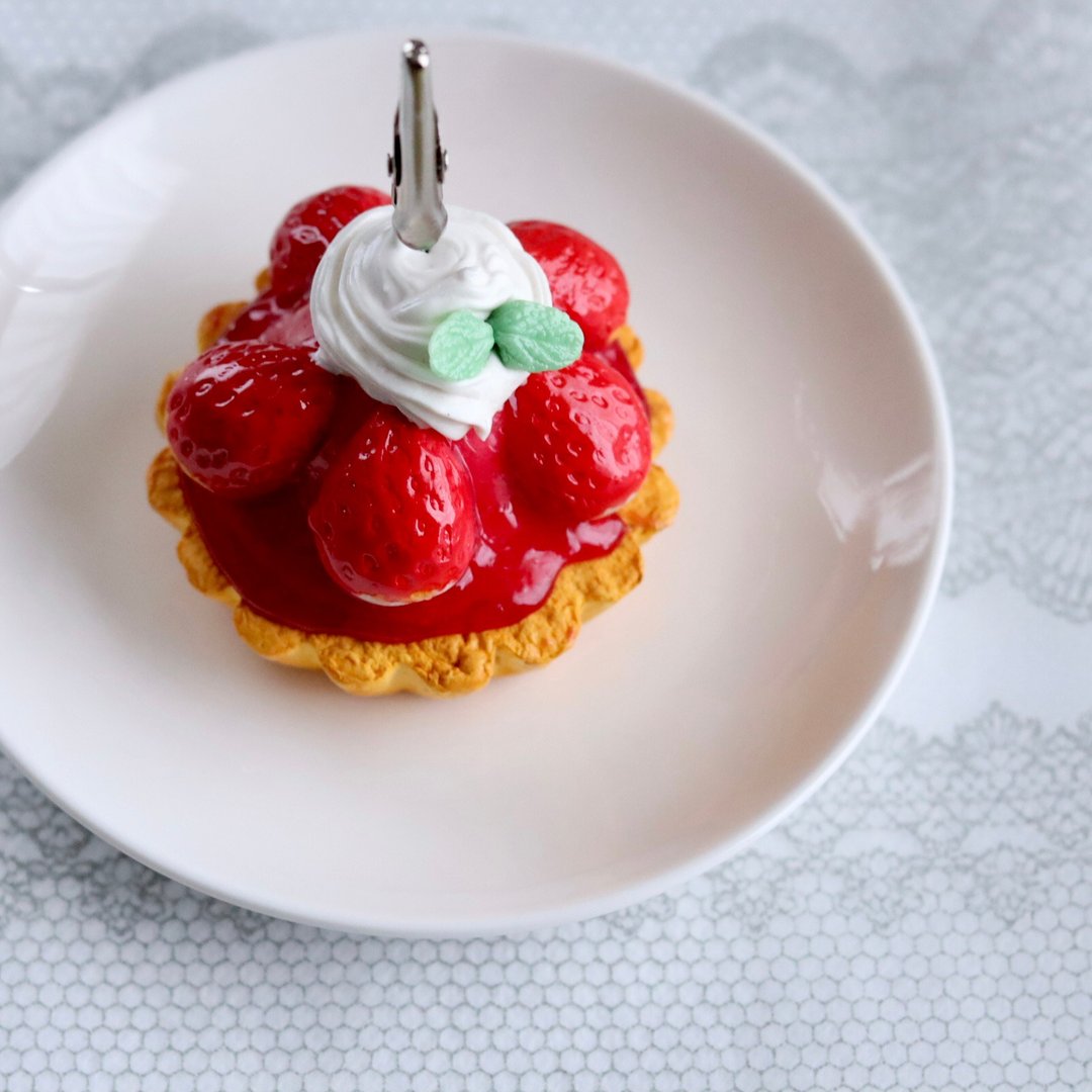 Real strawberry tart card stand - 名片架/名片座 - 粘土 红色