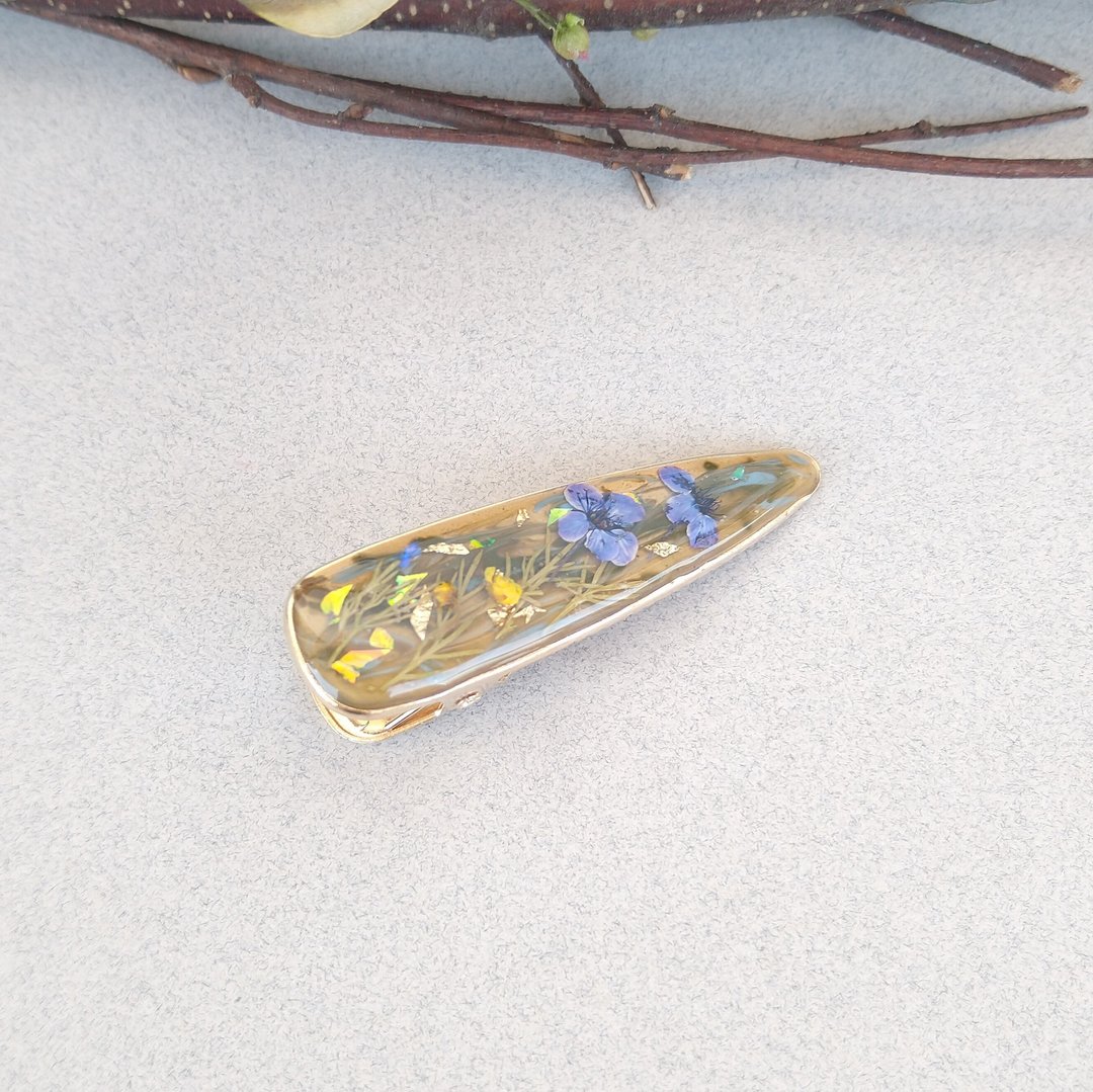 Japanese iris style hair clip - 发饰 - 其他金属 卡其色