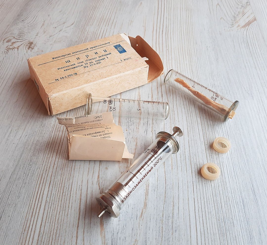 Vintage new medical glass syringe 10 ml - Soviet injector needle 1980s - 其他 - 玻璃 