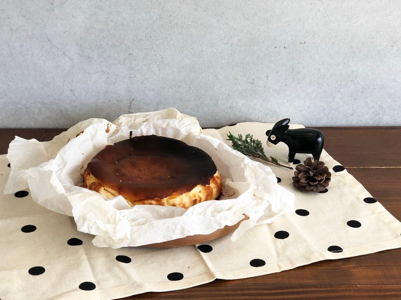 焦香巴斯克奶酪 / 6寸_ 下单前 请先询问交期 - 蛋糕/甜点 - 新鲜食材 咖啡色