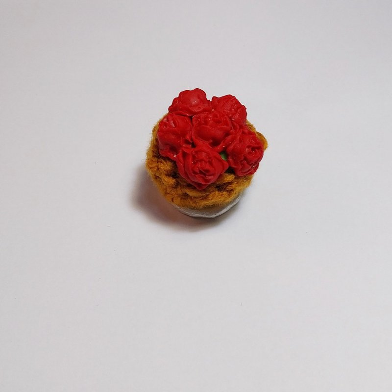 Rose Flower Miniature Handmade Dollhouse collectible Decorate Wedding Souvenir - 摆饰 - 粘土 红色