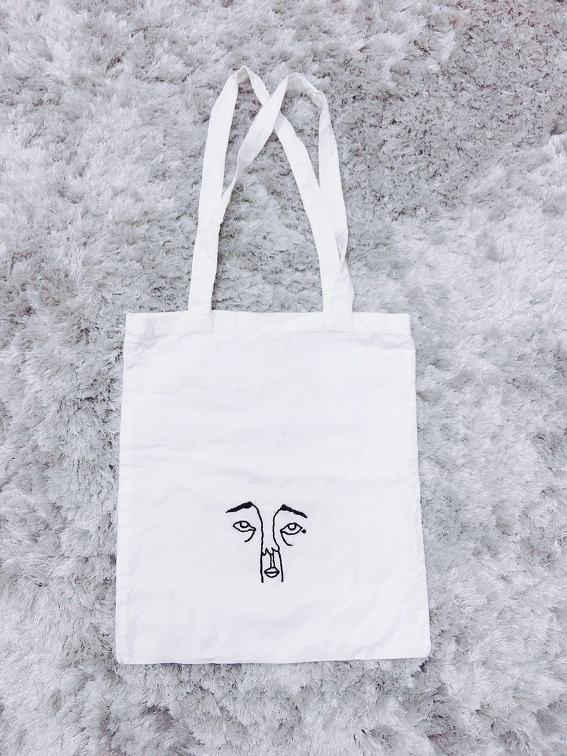 我眼角有痣环保袋/手工/刺绣/搞笑/丑丑 - 侧背包/斜挎包 - 棉．麻 白色