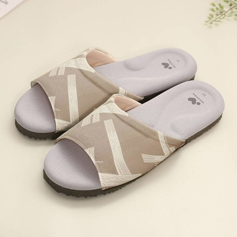 【维诺妮卡】文青几合凉感乳胶室内拖鞋-卡其 - 室内拖鞋 - 其他材质 卡其色