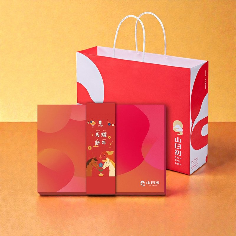 醇品礼A 蛋卷6支+黑巧酥2包+土凤梨酥5入/附提袋/新年礼盒 - 手工饼干 - 纸 多色