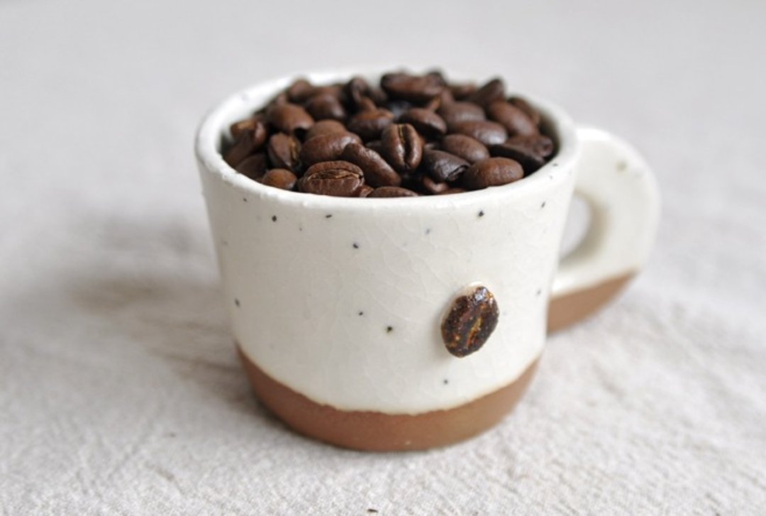 Coffee beans mug - 咖啡杯/马克杯 - 陶 白色