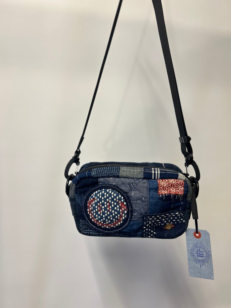 牛仔斜挎包 - 侧背包/斜挎包 - 棉．麻 蓝色