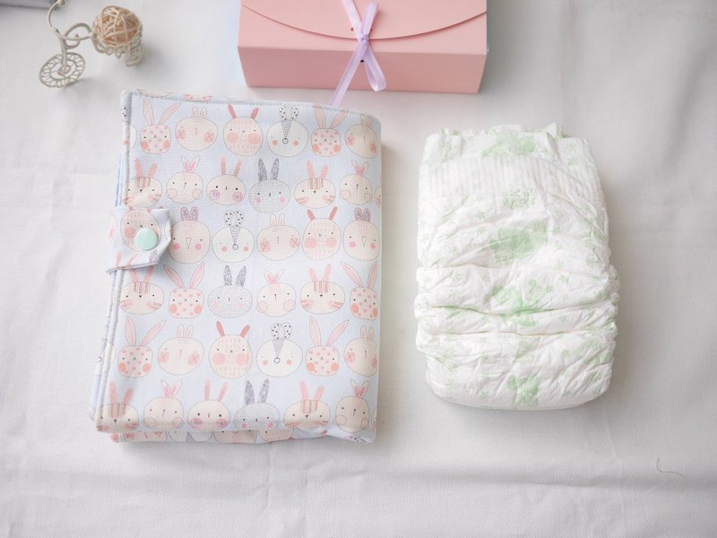 外出携带式防水尿布垫-可装约2片尿布 蓝色兔兔款 - 爬行垫/游戏垫 - 棉．麻 蓝色