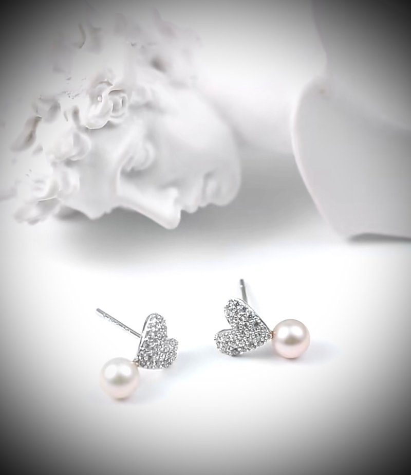 日本进口天然淡水正圆小灯泡强光珍珠镶满锆石超闪小爱心耳环耳夹 - 耳环/耳夹 - 珍珠 银色