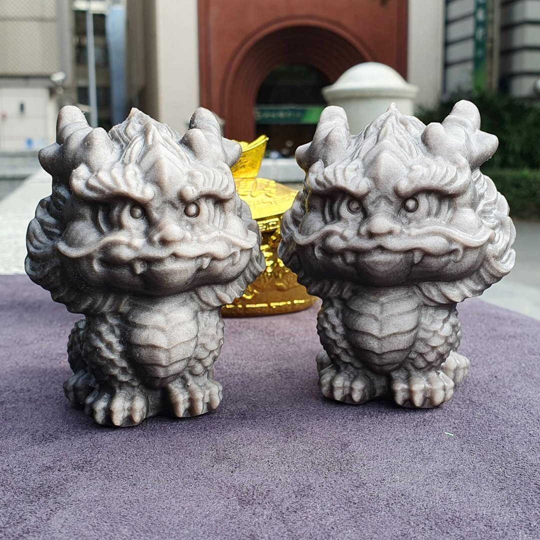 龙年 天然银曜石精致雕件 祥瑞小龙 开运摆件 送礼 雾面喷砂 - 摆饰 - 水晶 银色