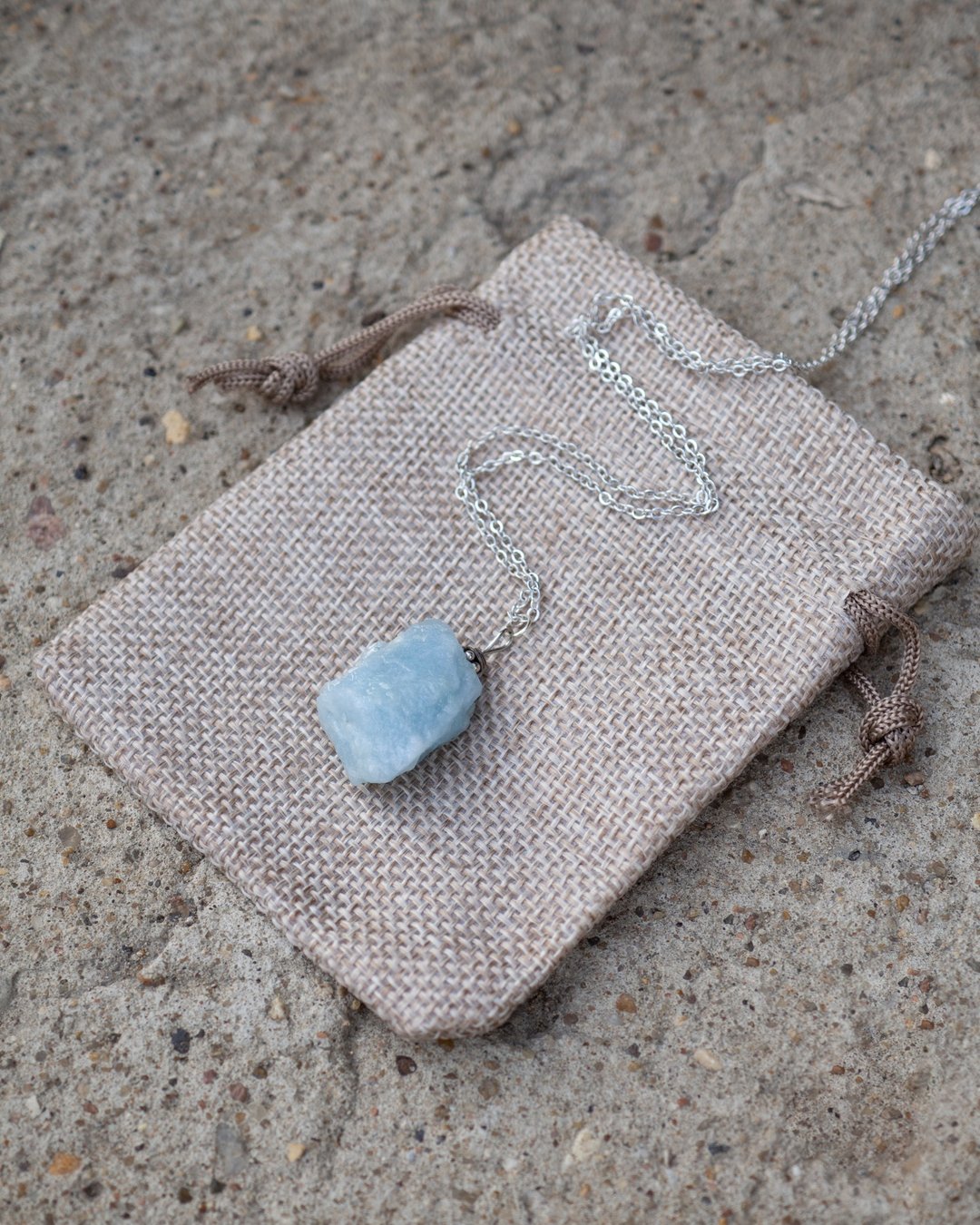 Rough Aquamarine Necklace, 925 Silver, cord, Pisces stone, Christmas gift - 项链 - 宝石 蓝色