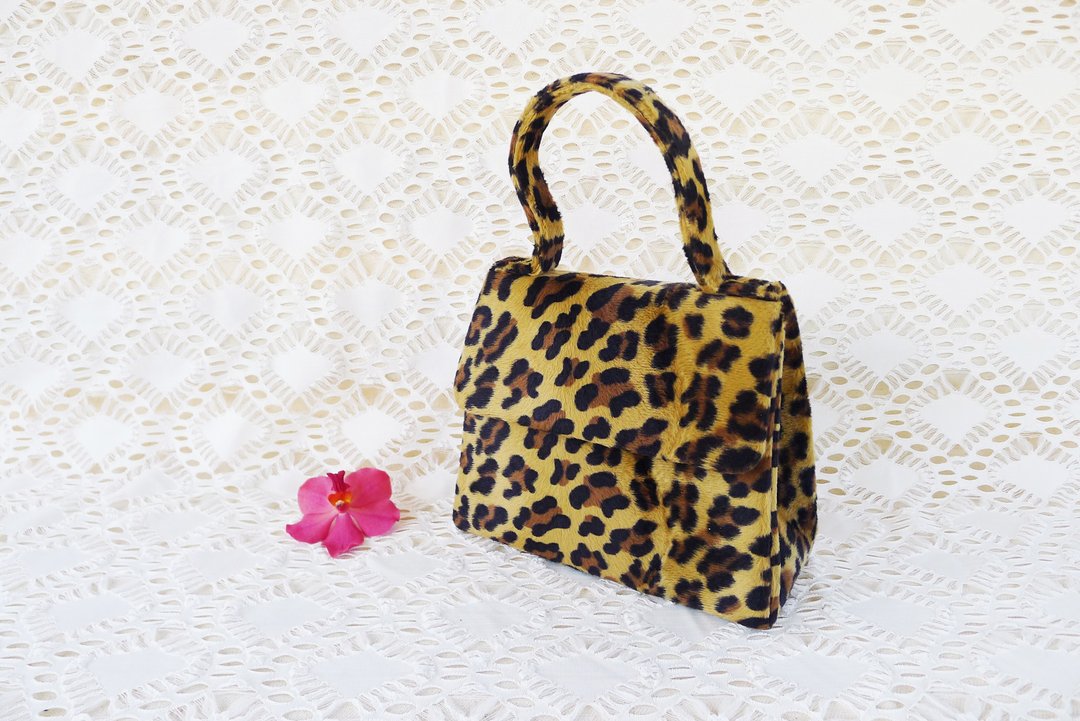 90s Leopard Cheetah Fur Top handle mini handbag, Kelly fluffy bag, Y2K - 手提包/手提袋 - 聚酯纤维 咖啡色
