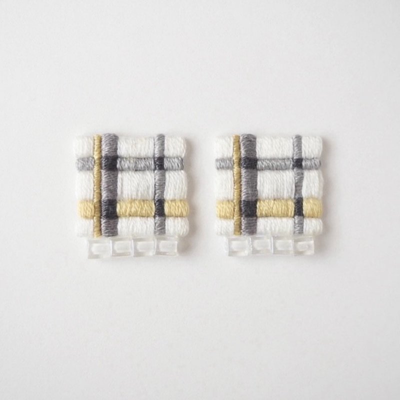 刺绣耳针或耳夹格纹图案黄春夏 - 耳环/耳夹 - 绣线 黄色