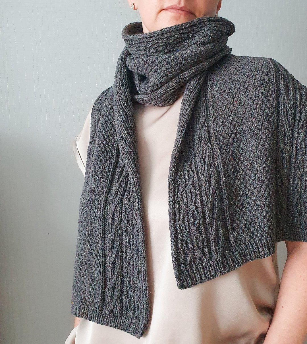 Long cable knit scarf, Handknit unisex wrap - 丝巾 - 羊毛 灰色