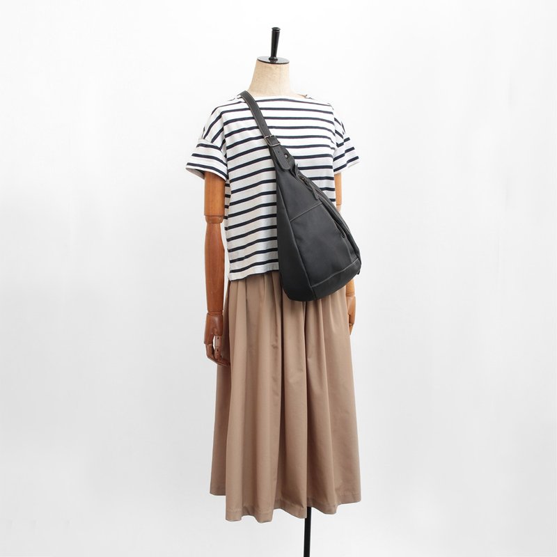 接单订制 / 全牛革斜背包・左撇子专用 - 后背包/双肩包 - 真皮 黑色