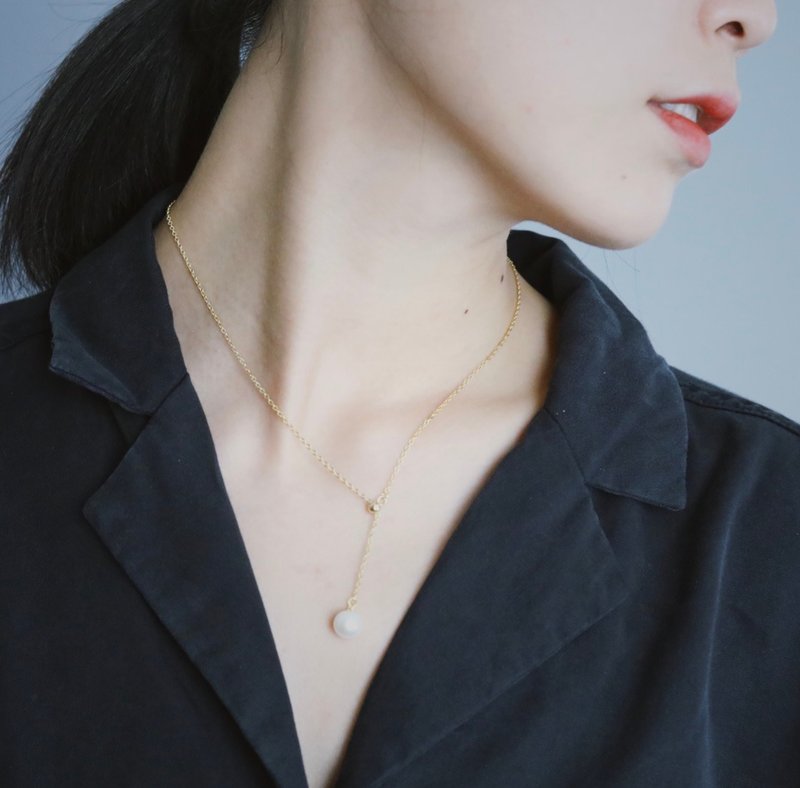 可调节式珍珠项链 925银镀18k白色珍珠颈链 气质 简约 大气 - 颈链 - 纯银 