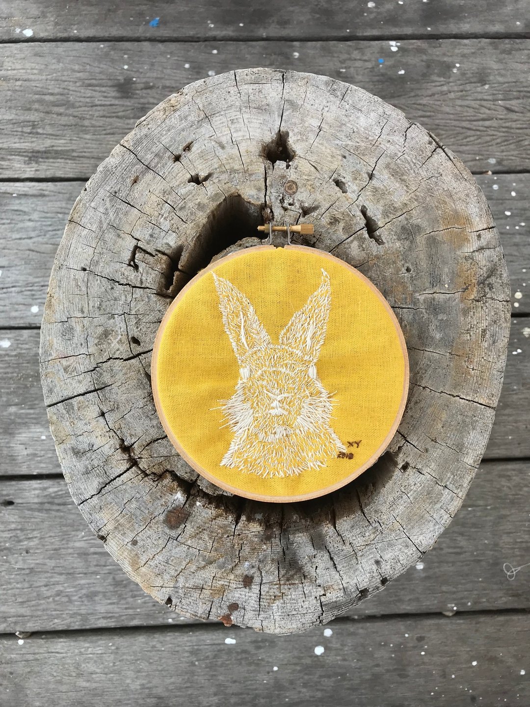 The White Rabbit Embroidered 手工刺绣挂画摆饰 - 摆饰 - 棉 黄色