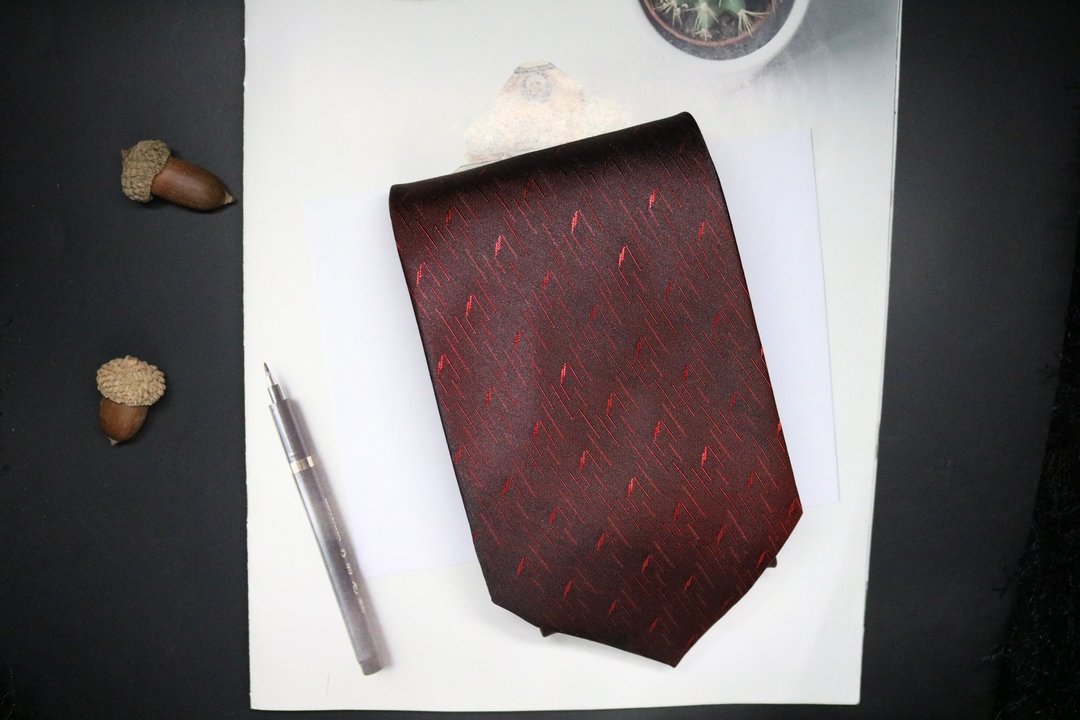 紅色斜紋線條領帶桑蠶絲婚禮新郎necktie - 领带/领带夹 - 丝．绢 红色