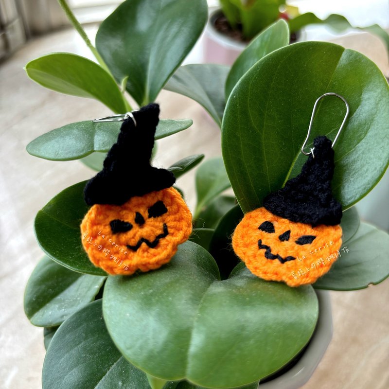 手工万圣巫婆的南瓜耳环 - 耳环/耳夹 - 棉．麻 橘色