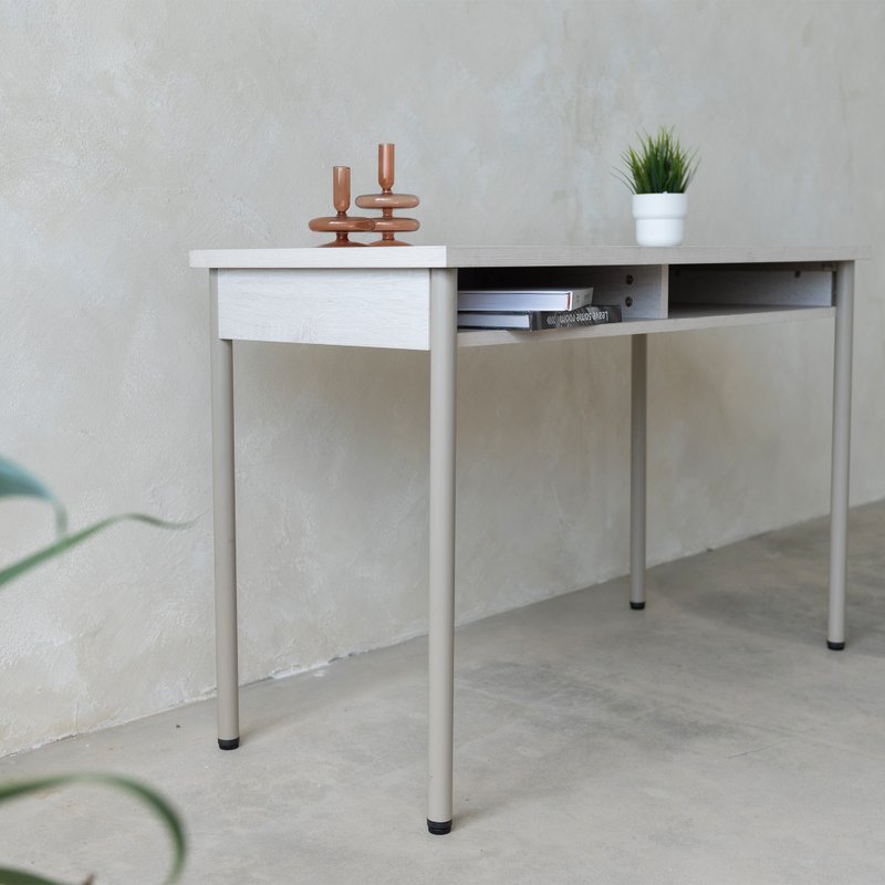 有态度的桌 - 其他家具 - 其他材质 