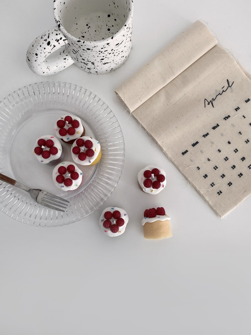 人气商品! 迷你草莓蜂蜜蛋糕 - 蜡烛/烛台 - 蜡 粉红色