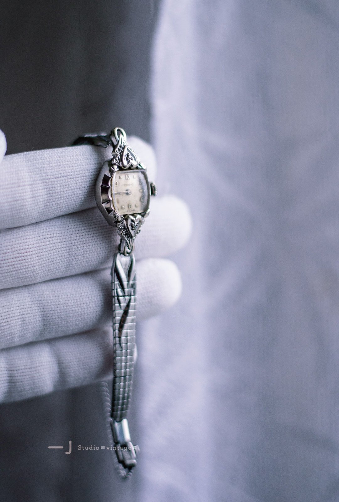 Bulova 宝路华 10K白金 花型表壳表带 手链感 手动上链机械表 - 女表 - 其他材质 银色