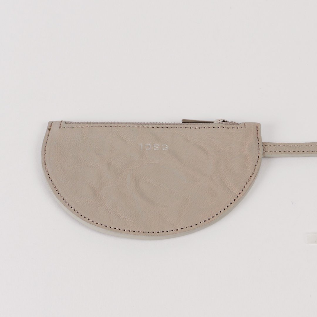 Half Moon Pouch 浅米色_零钱包 - 化妆包/杂物包 - 真皮 