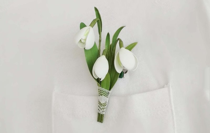 Snowdrop brooch for women , man Wedding boutonniere Snowdrop pin Mother day gift - 胸针 - 其他材质 白色
