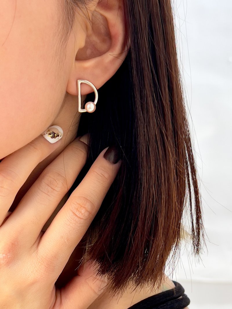 致・淡水珍珠几何半圆耳环 - 耳环/耳夹 - 纯银 银色