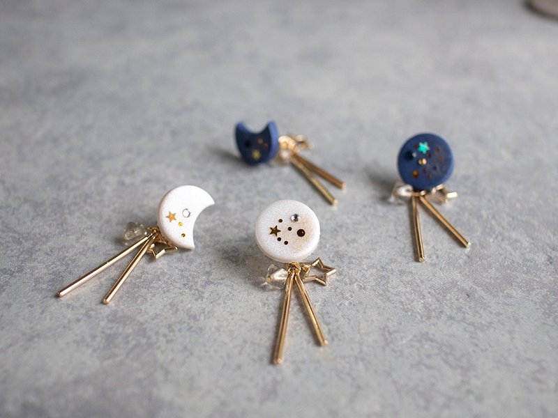Moon and starry sky earrings / earrings - 耳环/耳夹 - 粘土 蓝色