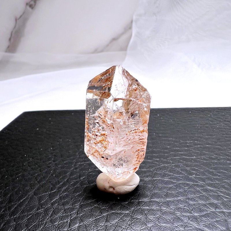 透沁。原矿   一图一物 净化 疗愈 冥想  l 红泥骸骨水晶 l - 摆饰 - 水晶 多色