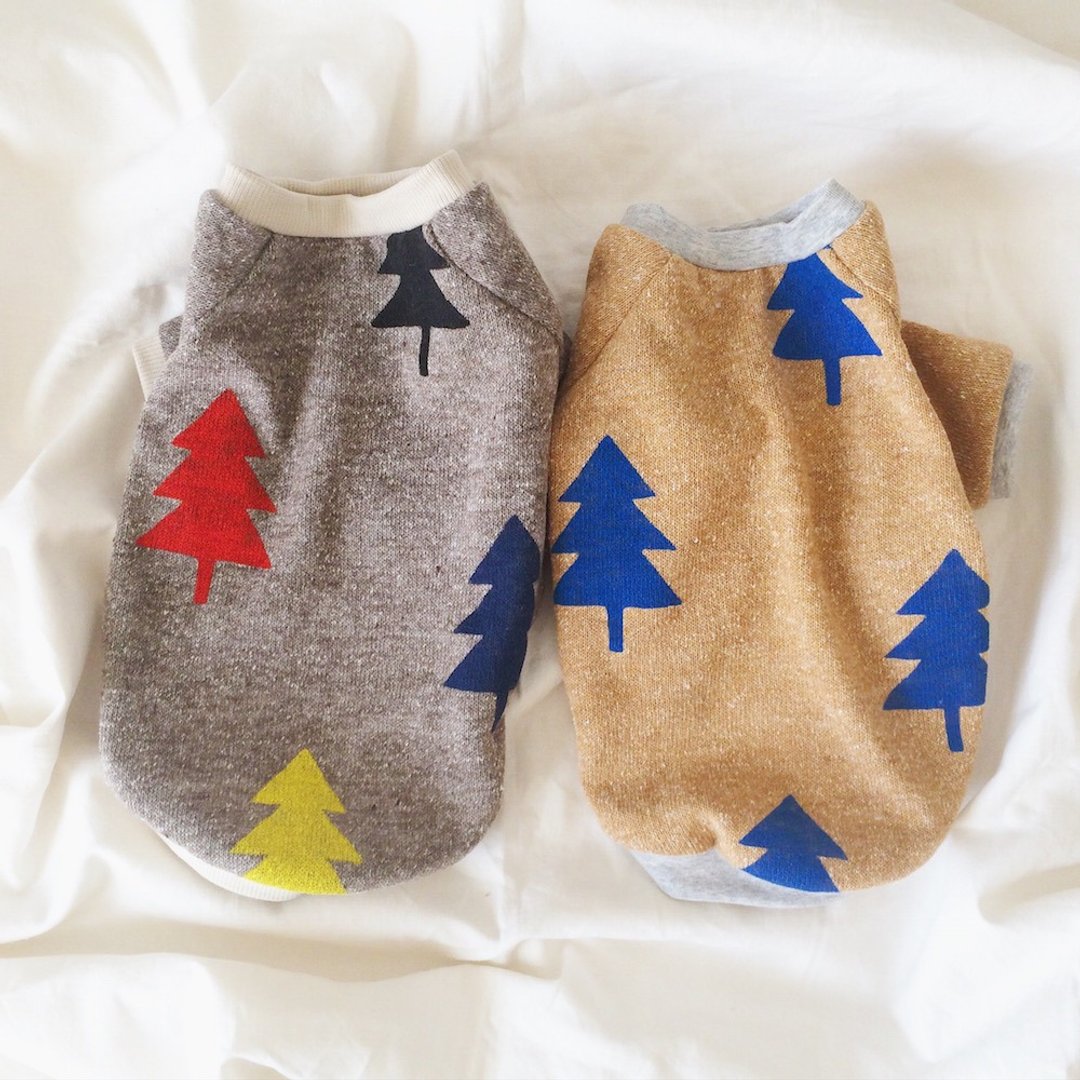 Dog Clothes Tree Hand Painted / Brown 3S size - 衣/帽 - 其他材质 橘色