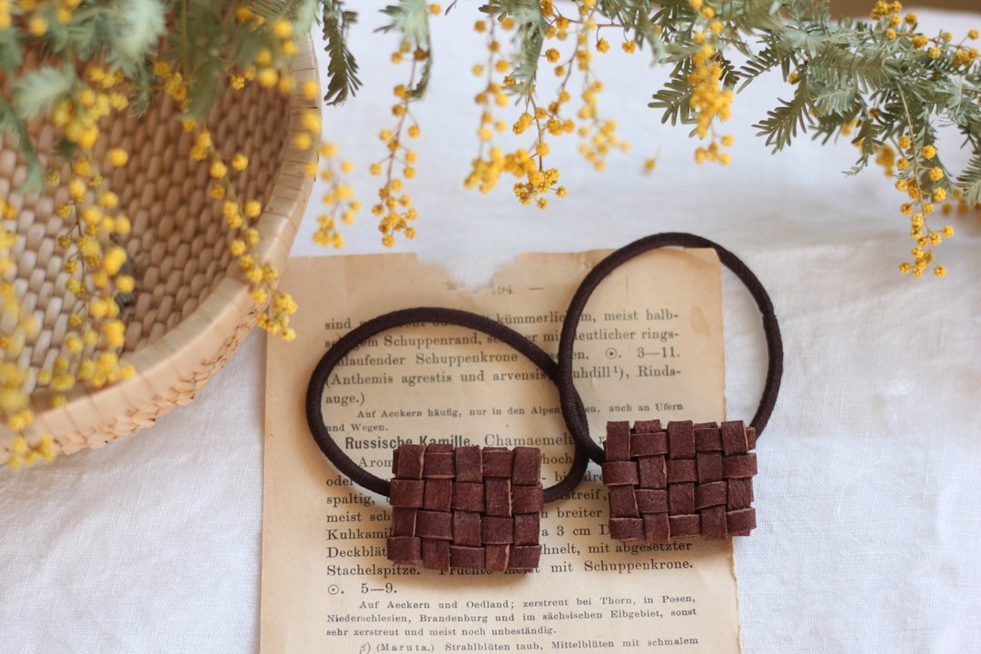 Adult simple / Scandinavian style hair rubber / brown - 发饰 - 真皮 咖啡色