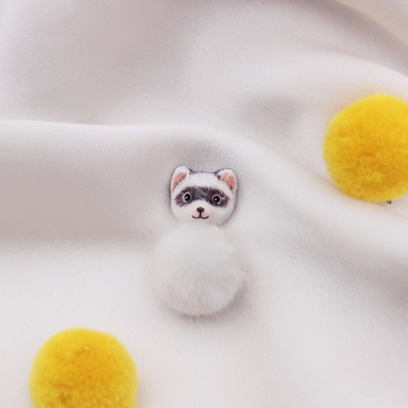 一对蒙眼雪貂耳针 | 耳夹 | 耳饰 | 耳钉饰品 - 耳环/耳夹 - 粘土 