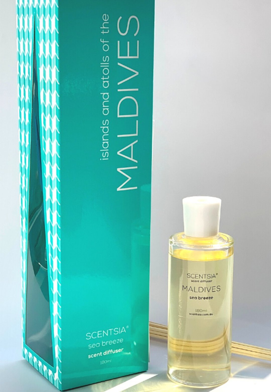 SCENTSIA 家居香薰座 180ml 马尔代夫 - 海风 - 香薰/精油/线香 - 精油 绿色