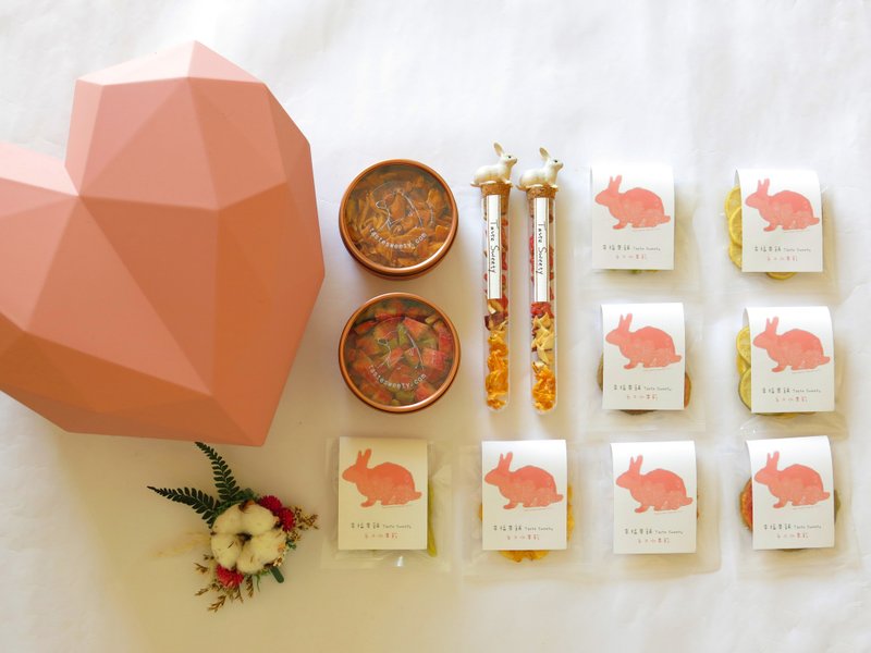 热恋之心婚礼粉红爱心水果干礼盒 - 水果干 - 新鲜食材 粉红色