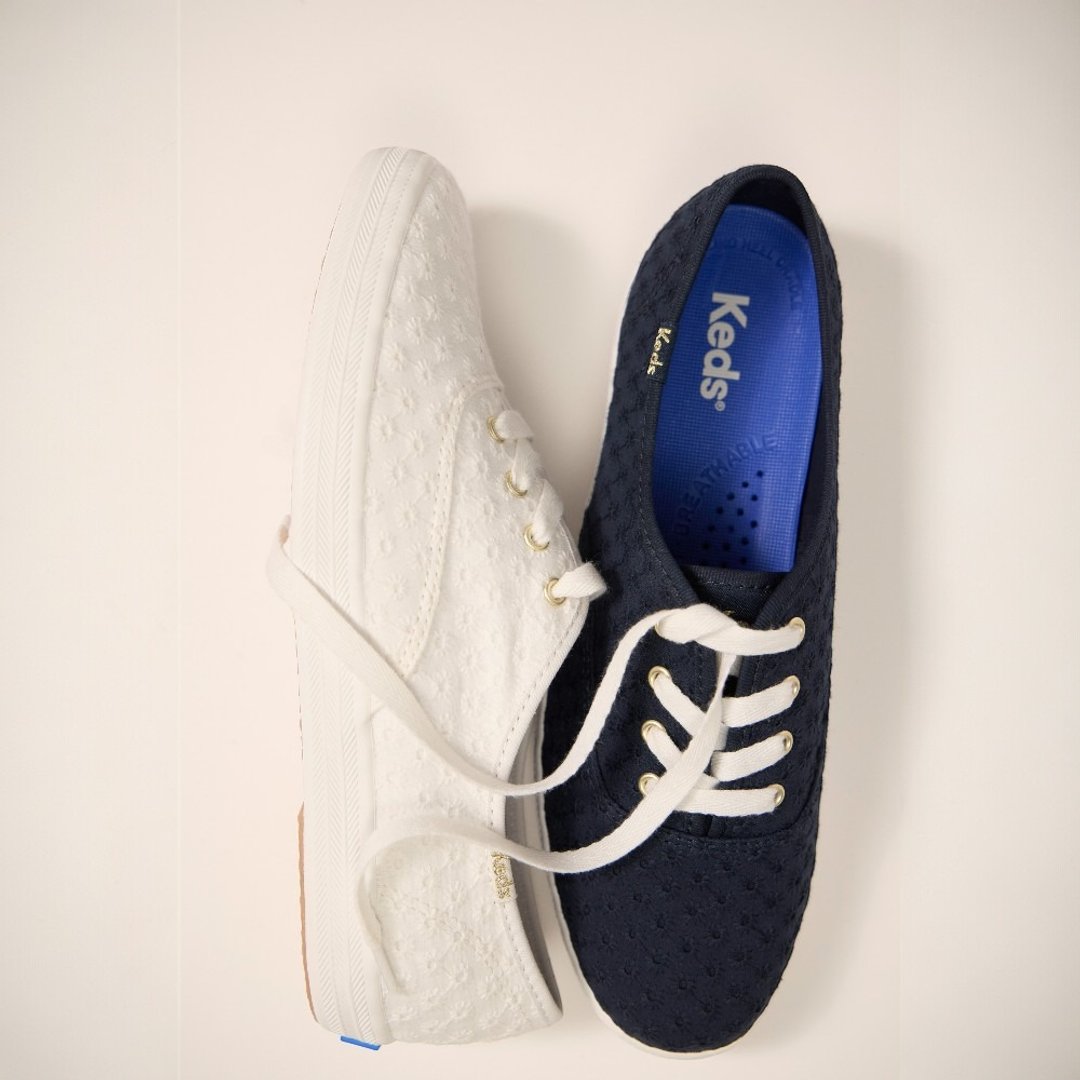 Keds Champion Mini Daisy Eyelet 迷你雏菊休闲鞋 冰川白WF68966 - 女款休闲鞋 - 真皮 